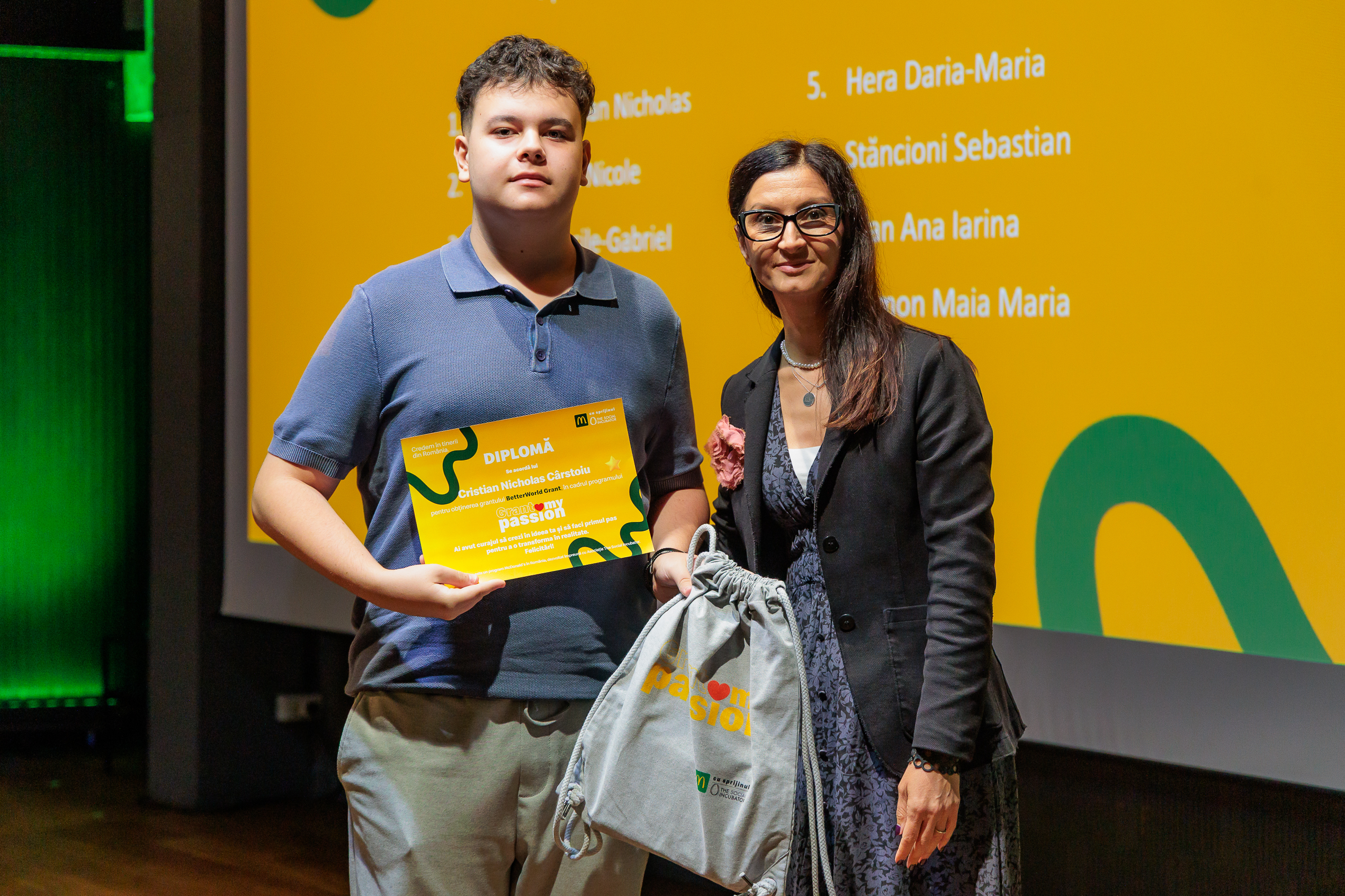 Nicholas Carstoiu celebrated by the Romanian-Finnish High School for the double win of The Fake News Factory: the Better World Grant 2026 and first place in the regional Meme la verite project
