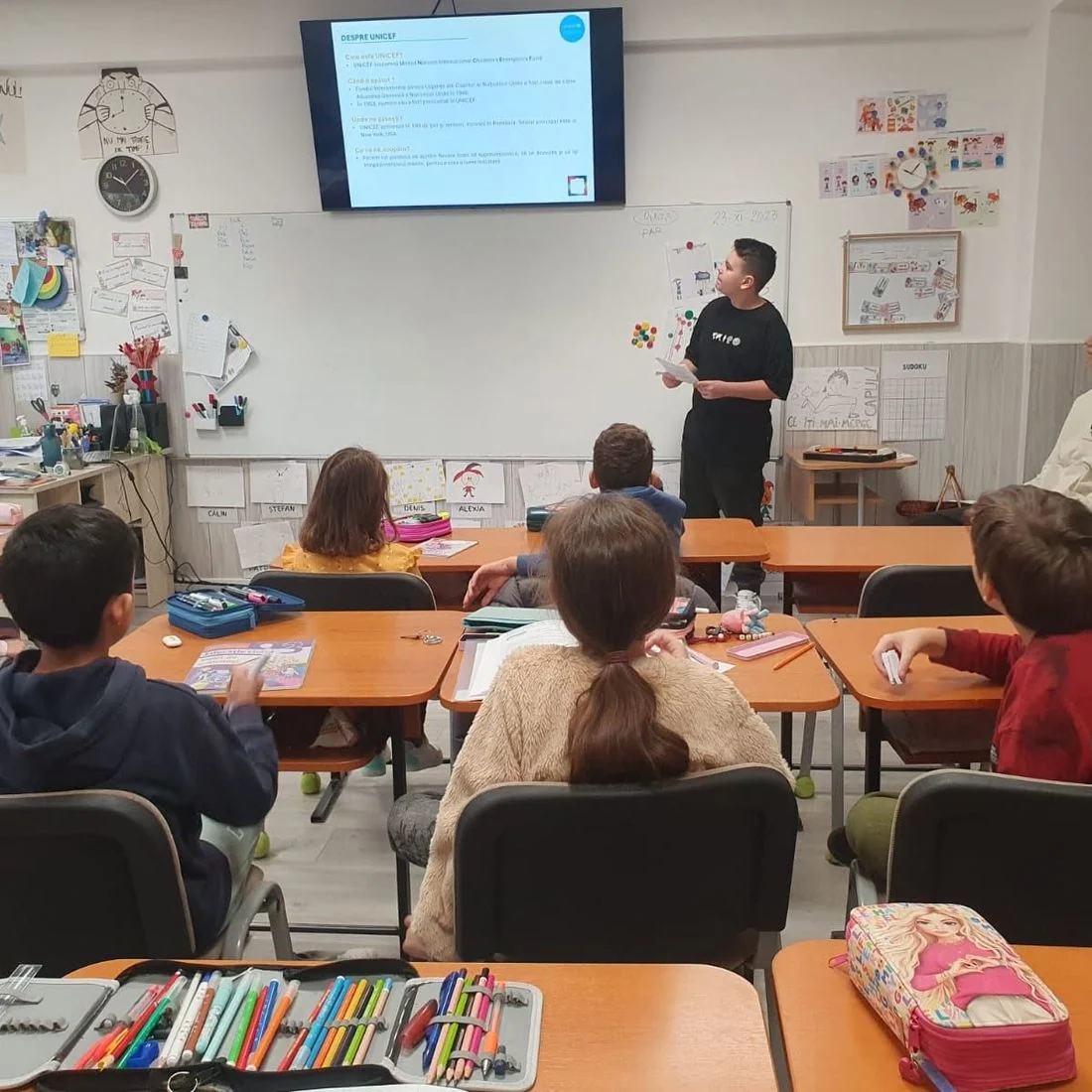 In civic-education classes, students learned „about the faces of courage” from Nicholas, a UNICEF children's board member: the first step is knowing your rights, then the courage to ask for them to be respected.