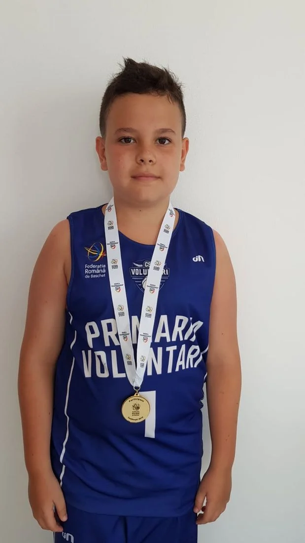 „Because passion doesn't go on holiday!” Nicholas and his team CSO Voluntari win the Juniors Basketball Championship.