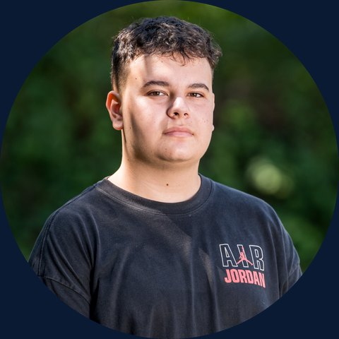 Nicholas Carstoiu, auteur du guide Ta sécurité en ligne et créateur de TRUST // NO TRUST