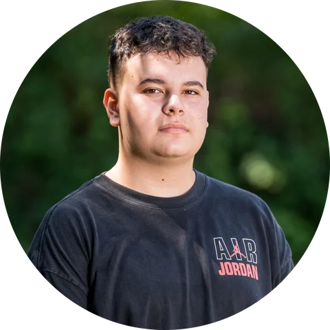 Nicholas Carstoiu (Nicholas Cârstoiu), 17, creator of TRUST // NO TRUST, outdoor portrait